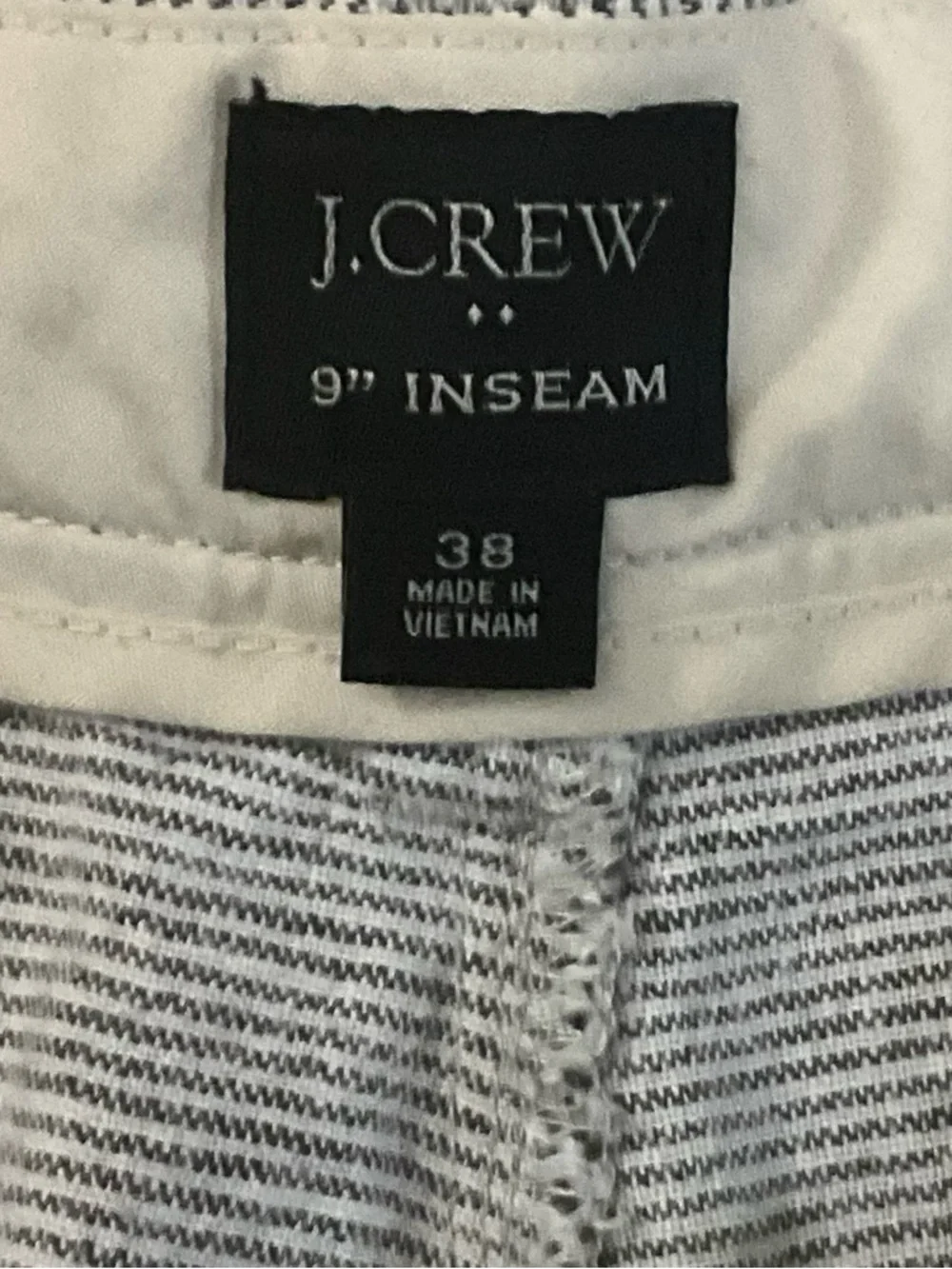 J. Crew Men’s Seersucker 9” Inseam Flat Front Shorts